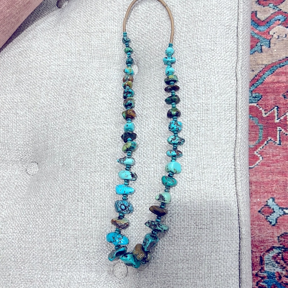 Beautiful natural stone turquoise necklace